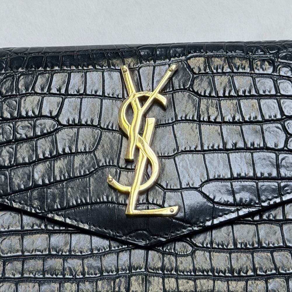UPTOWN POUCH IN CROCODILE-EMBOSSED SHINY LEATHER - Picture 3 of 13